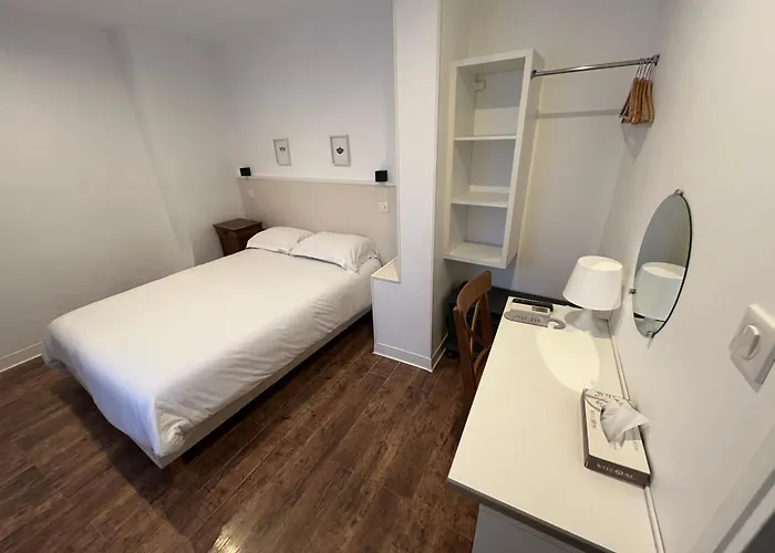 アルノ ベルナール 2* トゥールーズ