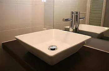 アルノ ベルナール 2* トゥールーズ