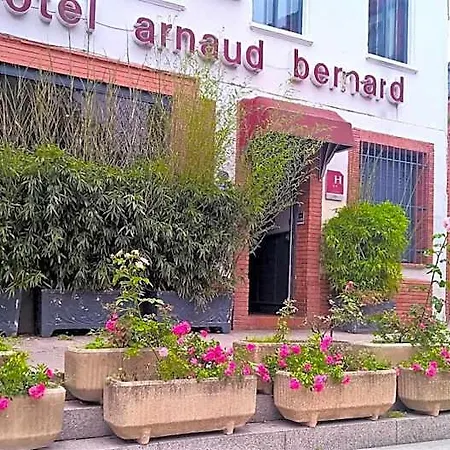 Szálloda Arnaud Bernard 2*