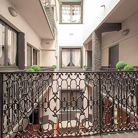 Arnaud Bernard Hotel