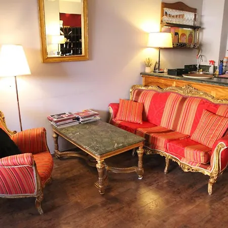 Arnaud Bernard Hotel