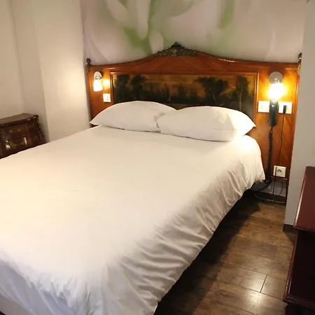 Arnaud Bernard Hotel 2*