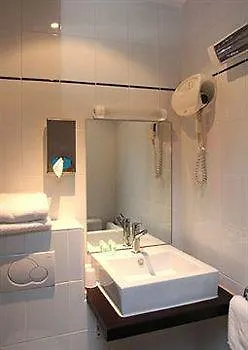 アルノ ベルナール