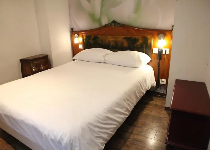 Arnaud Bernard Hotel 2*