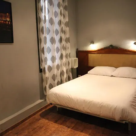 Arnaud Bernard 2* טולוז